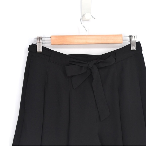 Aritzia Sunday Best Wesley Pleated Shorts Belted Flowy in Black Women's 8 - Picture 3 of 10